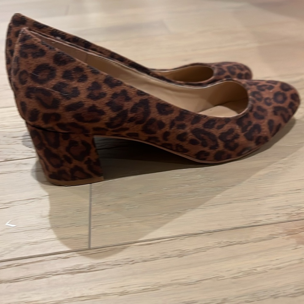 Leopard Print Pumps (NWOT) - Picture 3 of 5